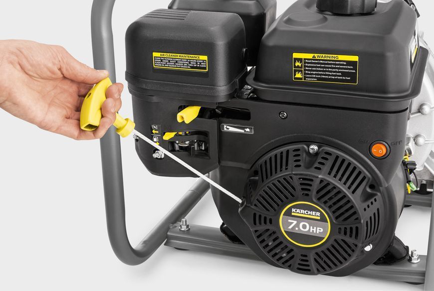 Мотопомпа бензиновая Karcher WWP 45 для грязной воды, 45м3/ч (750л/мин), 6.9 л.с., 166 см/куб, 36кг 1.042-210.0 фото