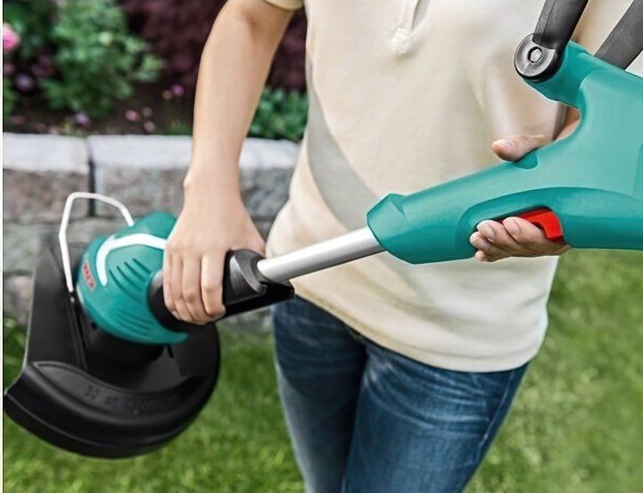 Тример садовий Bosch ART 24, 400Вт, 24 см, 2.6 кг, телескопічна рукоятка 0.600.8A5.800 фото