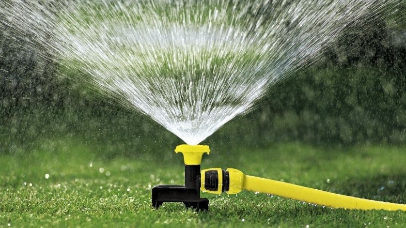 Ороситель дождевой Karcher "CS 90 spike", на ножке, круговой 9 м, площадь полива до 64 м2. 2.645-024.0 фото