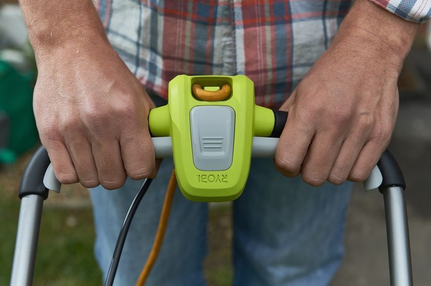 Газонокосарка Ryobi RLM13E33S 1300Вт 33см 35л 20-60мм EasyEdge 9кг 5133002343 фото