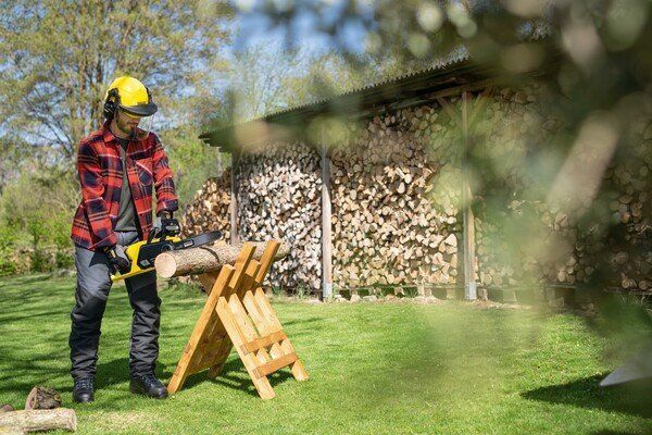 Пила цепная аккумуляторная Karcher CNS 18-30 Battery 18В акб 2х5А&middot;час шина 30см быстрозарядное ЗУ 3.2кг 9.611-915.0 фото