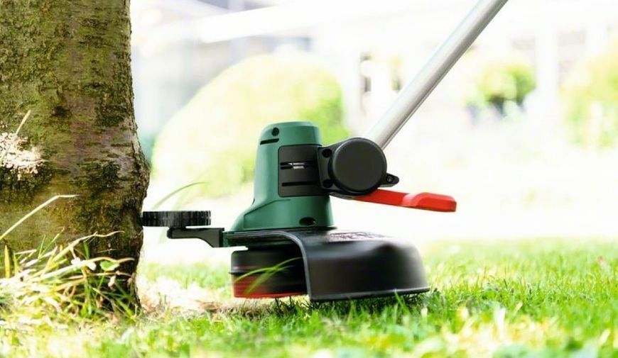Триммер садовый аккумуляторный Bosch UniversalGrassCut 18V-260 1х2.5А&middot;час 26см 2.3кг 0.600.8C1.D03 фото