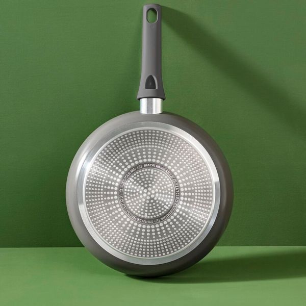 Сотейник з кришкою Tefal Renewal, 24см, алюміній, бакеліт, скло, чірий C4263243 фото