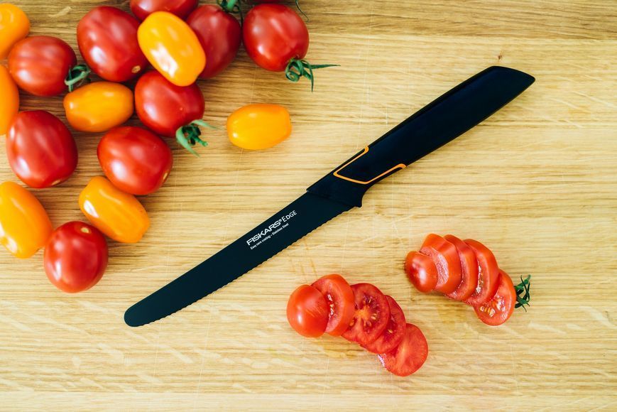Кухонний ніж для томатів Fiskars Edge, 13.3 см 1003092 фото