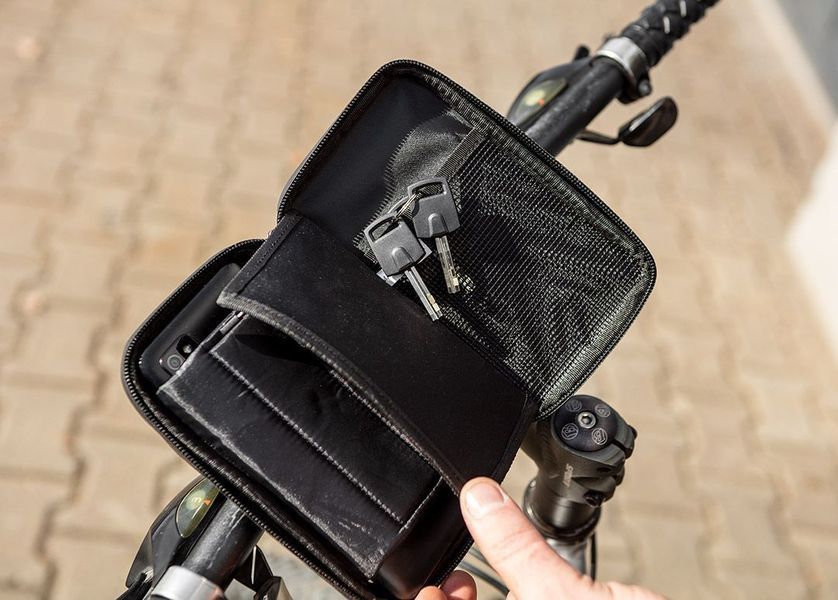 Сумка велосипедная с держателем для смартфона до 6" Neo Tools, водонепроницаемая, черный 91-001 фото