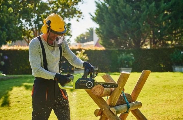 Пила ланцюгова акумуляторна Ryobi RCS1830-140B, ONE+ 18В, шина 30 см, АКБ 4.0Ач+ЗП безщіткова 5133005547 фото