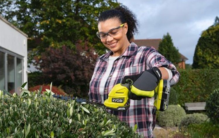 Ножницы аккумуляторные для травы Ryobi RY18GSA-0 18В ONE+ с насадкой кусторез 20см 1кг (без АКБ и ЗУ) 5133005764 фото