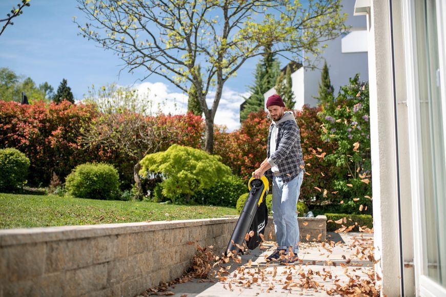 Воздуходув-пылесос садовый аккумуляторный Karcher BLV 36-240 Battery 36В 240км/час мешок 45л 4.6кг без АКБ и ЗП 1.444-170.0 фото