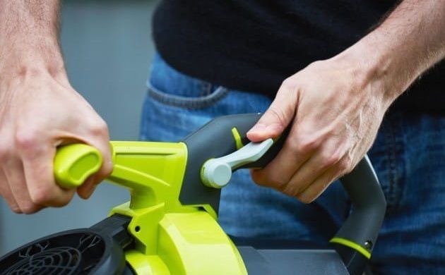 Воздуходувка-пылесос Ryobi MaxPower RBV36B 36B, 238 км/ч безщеточная (без АКБ и ЗУ) 5133002524 фото