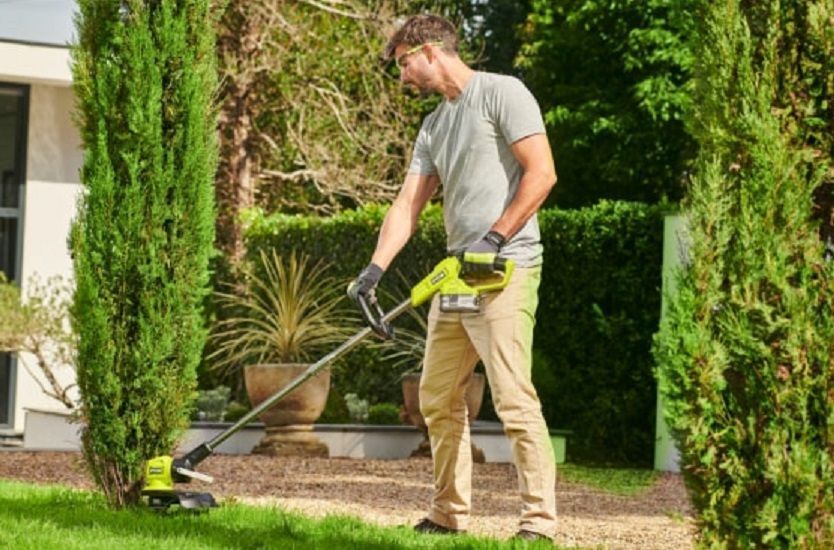 Тример садовий акумуляторний Ryobi ONE+ RY18LT33B-0 18В 33см 2.6кг без АКБ та ЗП 5133006024 фото