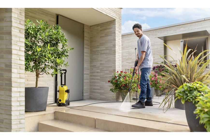 Минимойка высокого давления Karcher K 3 CAR&HOME 1600Вт, 20-120бар, 380л/ч, шланг 6м, 4.30кг 1.676-356.0 фото