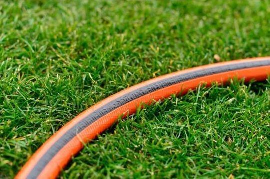Садовий шланг Cellfast ORANGE 3/4', 25 м, 5 шарів, до 24 Бар, -10&hellip;50&deg;C 15-021 фото