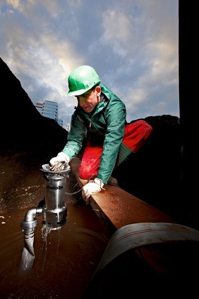 Погружной насос для грязной воды Metabo PS 18000 SN , 1000Вт, 19куб/час, высота подачи 11м, погружение до 7м, внутренняя резьба 1"/1/2", 7.9кг 0251800000 фото