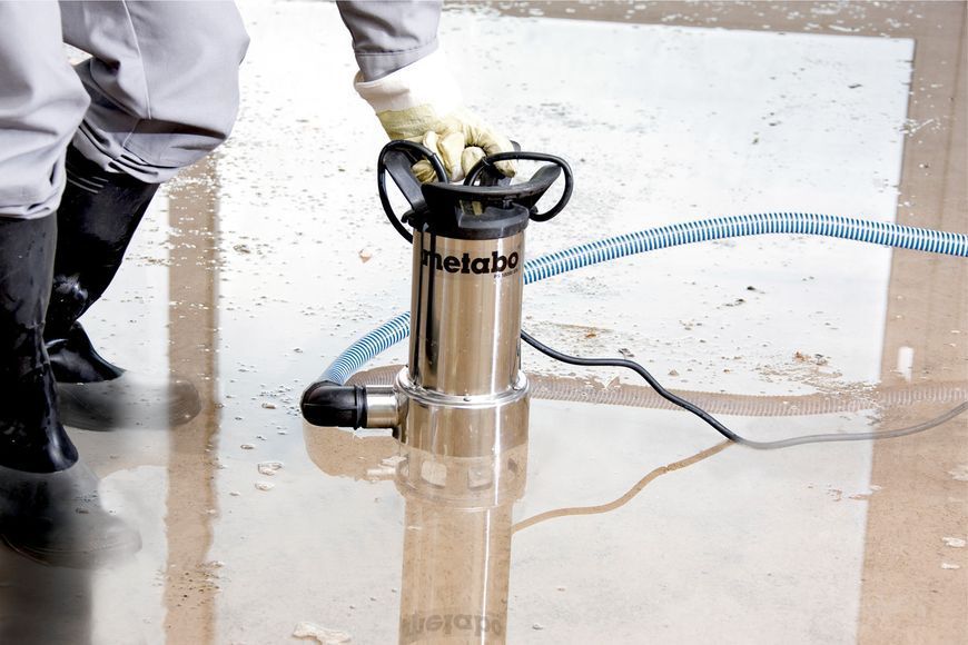 Погружной насос для грязной воды Metabo PS 18000 SN , 1000Вт, 19куб/час, высота подачи 11м, погружение до 7м, внутренняя резьба 1"/1/2", 7.9кг 0251800000 фото