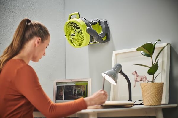Вентилятор акумуляторний Ryobi ONE+ RF18-0 WHISPER&trade;, 18В, (без АКБ та ЗП) 5133005596 фото