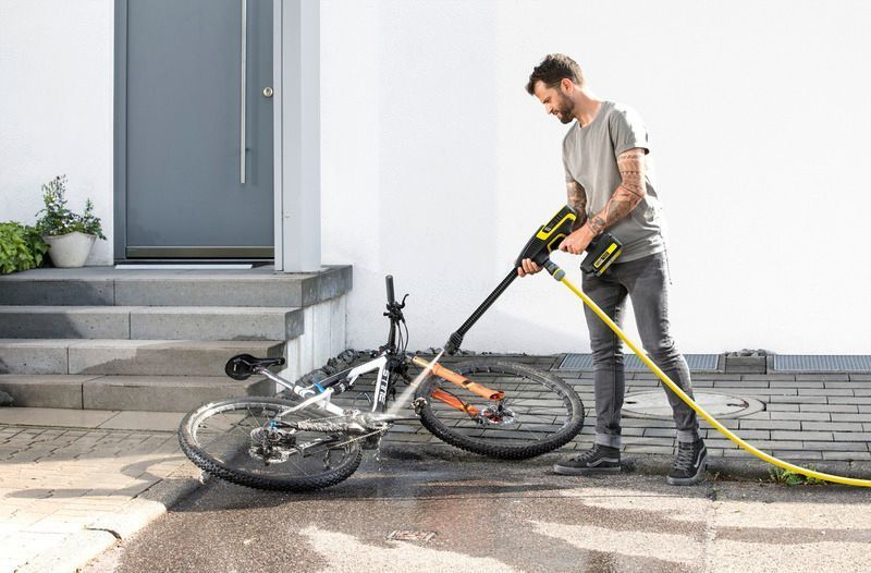 Минимойка низкого давления Karcher KHB 6 Battery, аккумуляторная, 24бар, 200л/ч, вес 1.3кг, без АКБ и ЗП 1.328-010.0 фото