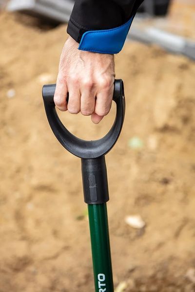 Лопата совковая Verto, рукоятка металлическая D-образная, 125см, 2.3кг 15G012-1 фото