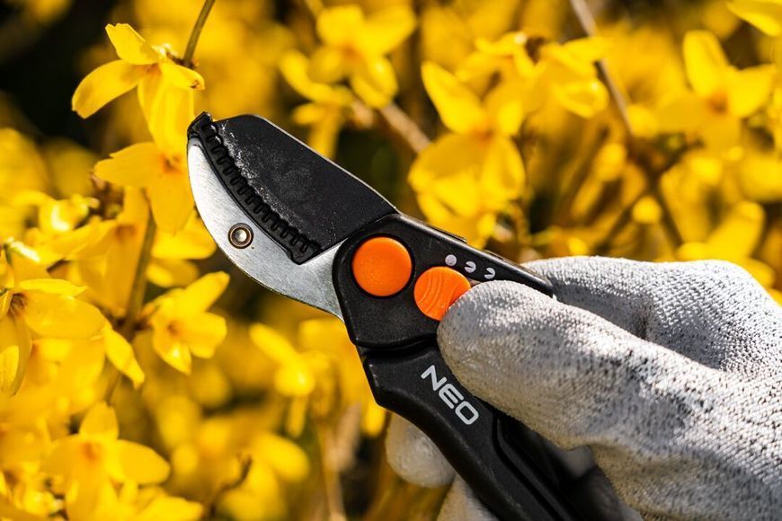 Секатор контактний Neo Tools, d різу 15мм, 185мм, 169г 15-201 фото