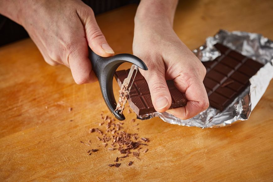 Овочечистка горизонтальна Fiskars Functional Form, з рухомим лезом, 23см, нержавіюча сталь, пластик, чорний 1016122 фото