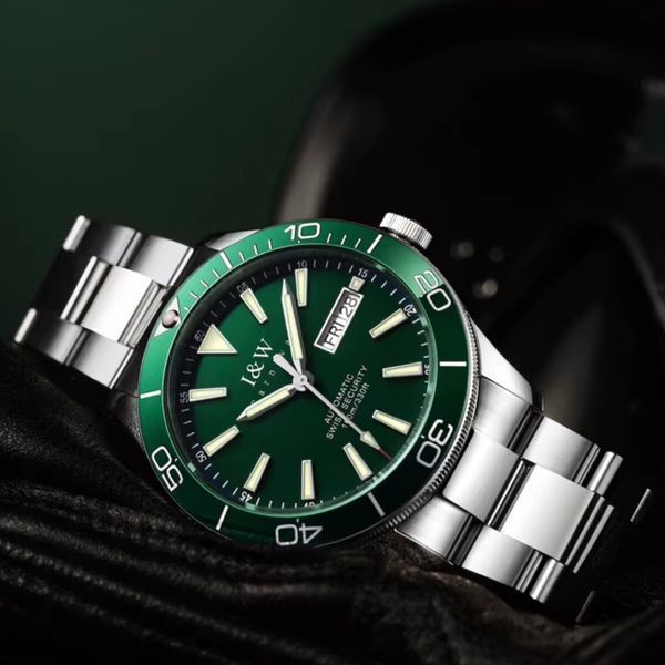 Carnival Diver 10 Bar 2032 фото