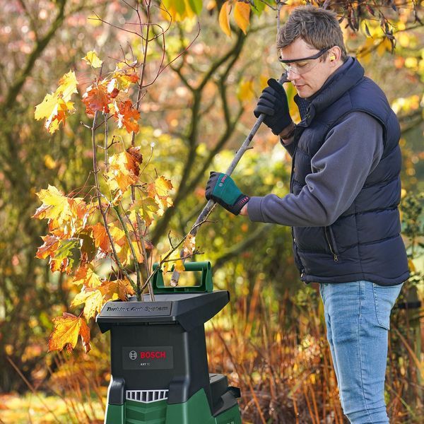 Подрібнювач садовий Bosch AXT 25 TC 2500Вт 40 об/хв 45мм 53 л. 30.5кг ріжуча система Turbine-Cut низькошумний 0.600.803.30C фото