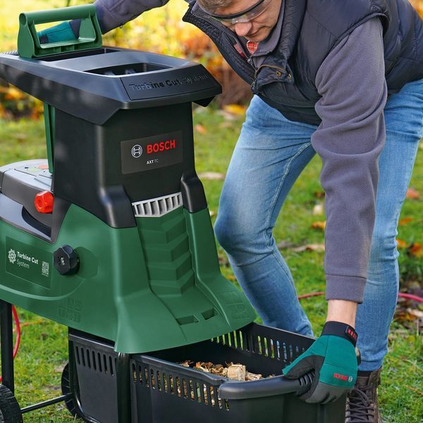 Подрібнювач садовий Bosch AXT 25 TC 2500Вт 40 об/хв 45мм 53 л. 30.5кг ріжуча система Turbine-Cut низькошумний 0.600.803.30C фото