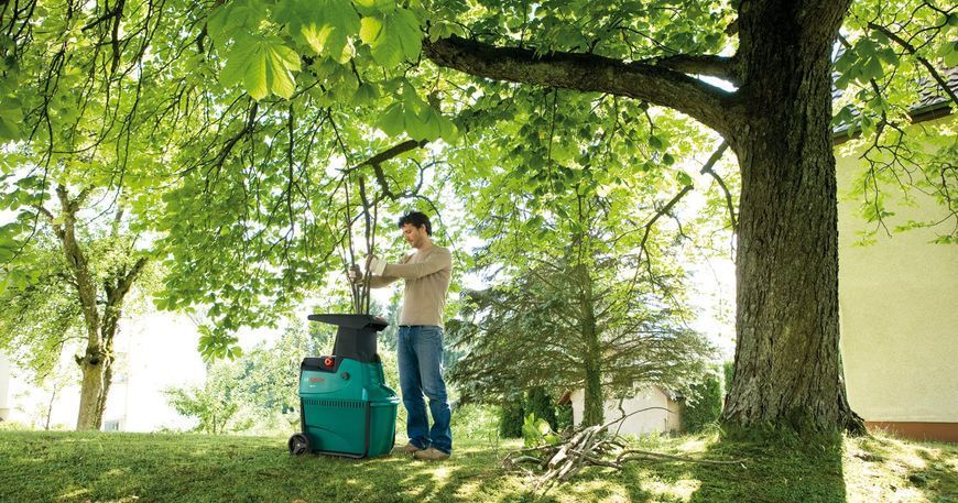 Подрібнювач садовий Bosch AXT 25 TC 2500Вт 40 об/хв 45мм 53 л. 30.5кг ріжуча система Turbine-Cut низькошумний 0.600.803.30C фото