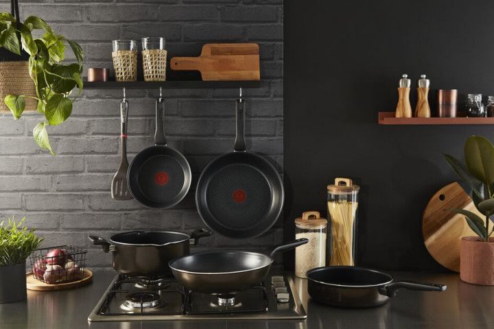 Сковорода XL Tefal Intense 26см, алюміній, чорний C3840553 фото Сковорода XL Tefal Intense 26см, алюміній, чорний C3840553 фото