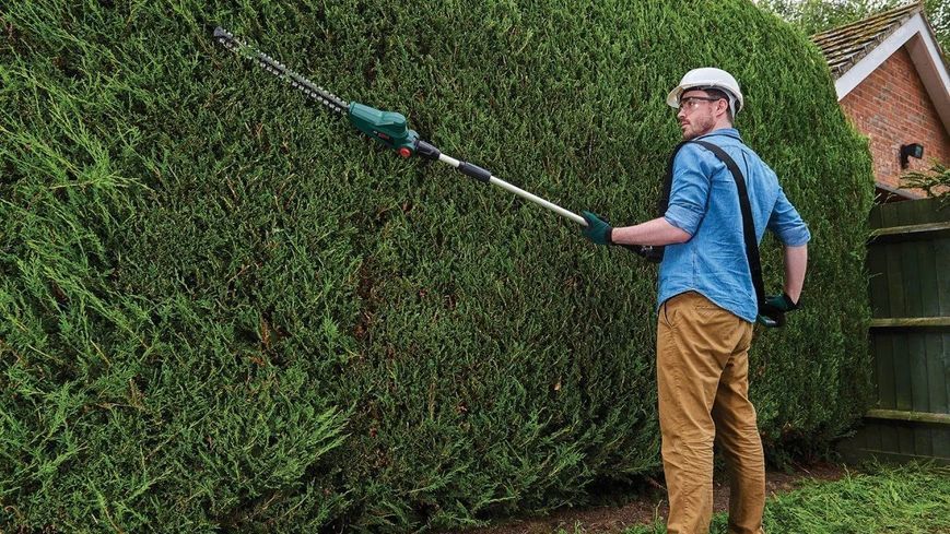 Кусторез аккумуляторный Bosch UniversalHedgePole 18 18В АКБ 1х2.5А&middot;час 43мм шаг реза 16мм со штангой ЗП AL18V-20 3.6кг 0.600.8B3.000 фото